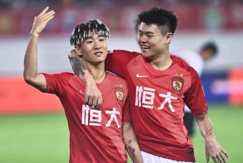 据知名记者罗马诺透露，布雷默将与尤文签下期限到2028年的续约合同。
